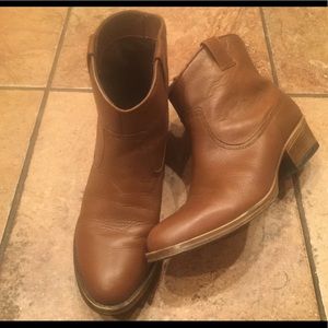 Kenneth Cole Women's Hot Step Western Boot